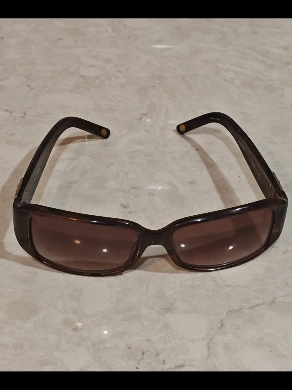 Tommy Bahama Women’s Sunglasses-Havana Horn